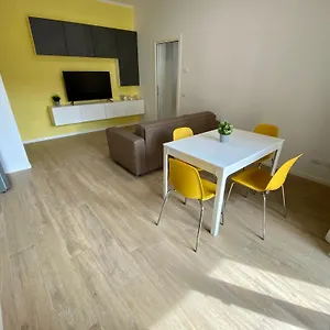 Eli - Royal Welcome Apartment