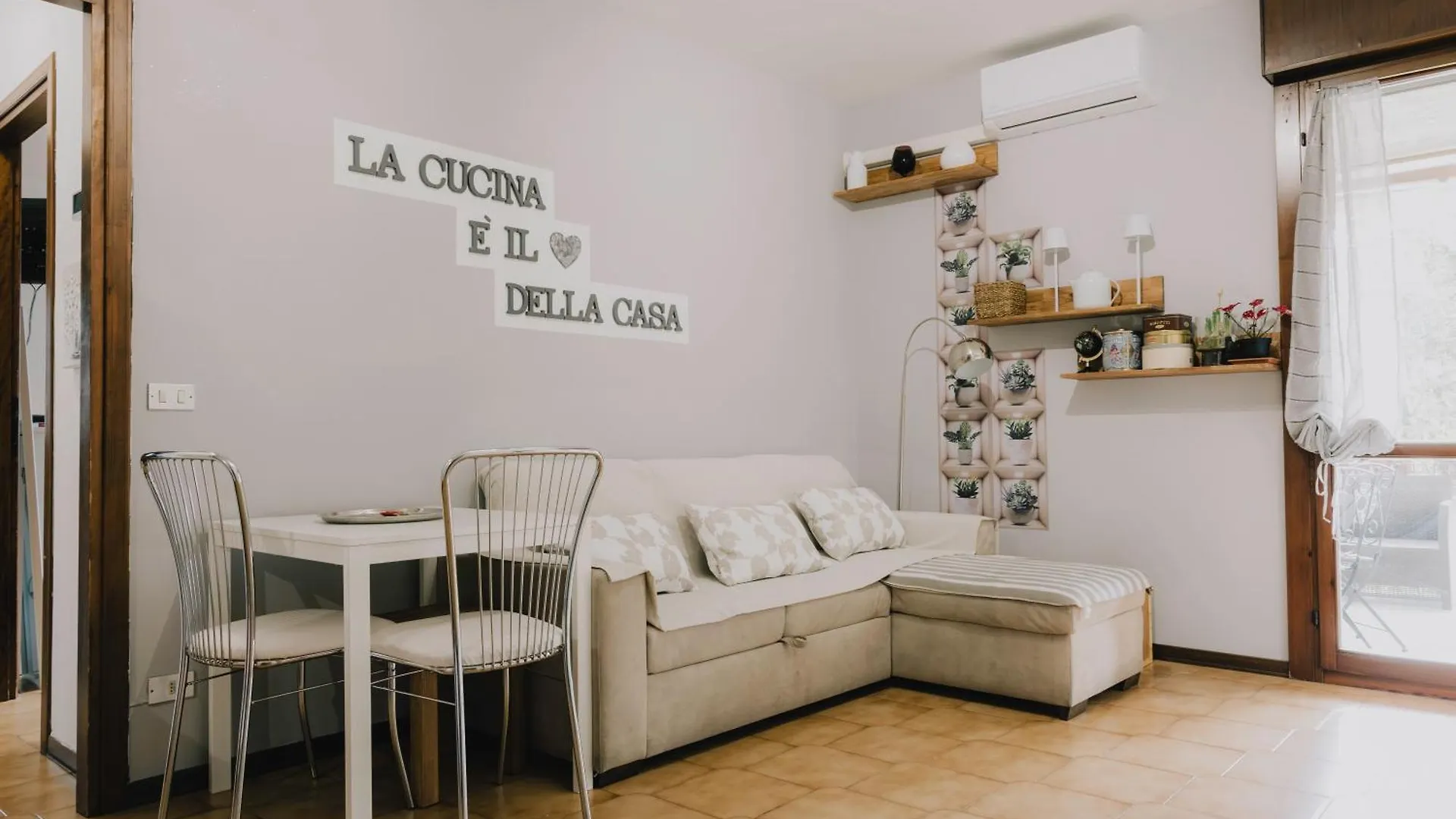 La Serra Apartment With Balcony Verona Italy